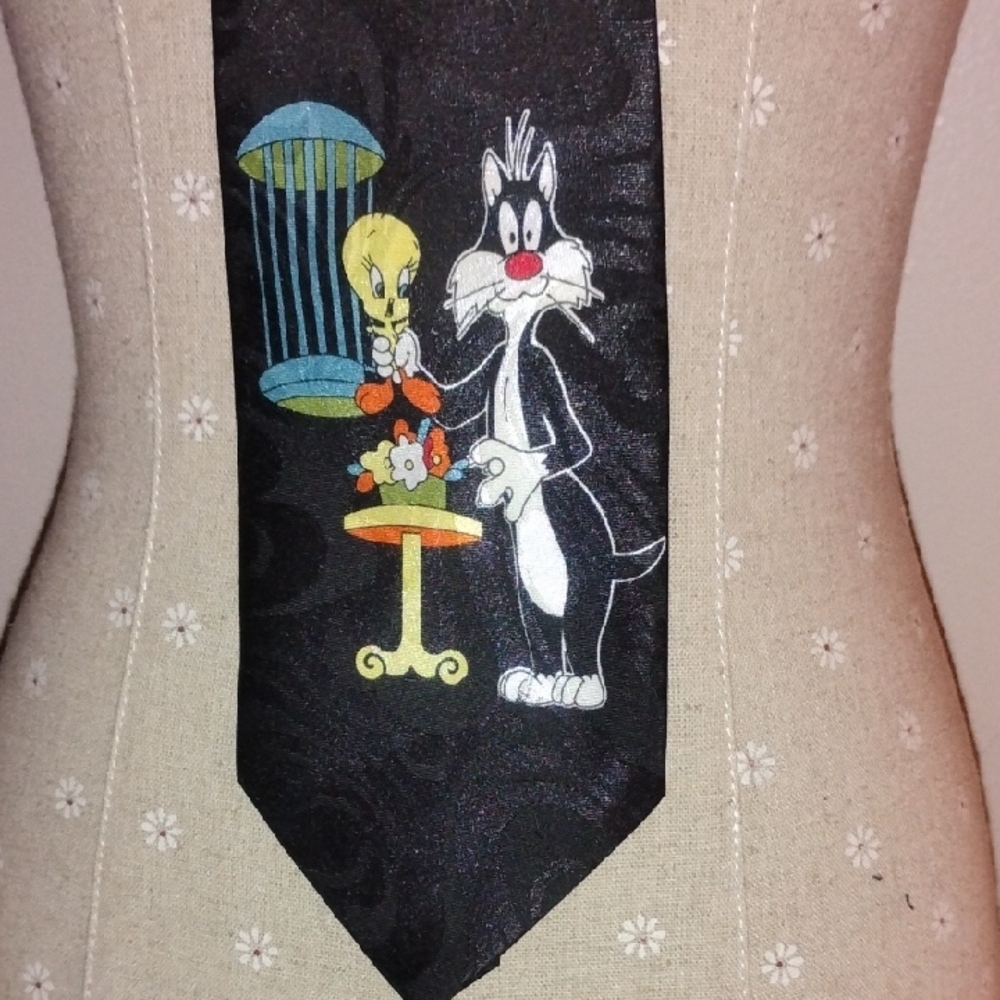 Black Looney Tunes Tie with Tweety and Sylvester - Picture 3 of 5